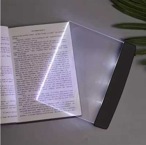 Lumera™ | Den perfekta lampan för sena lässessioner